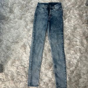 Divided by H&M - Washed out jeans size 4